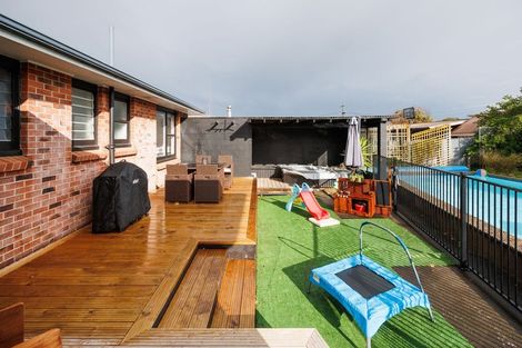 Photo of property in 98 Lethbridge Street, Feilding, 4702