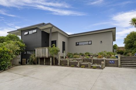 Photo of property in 14 Duncans Way, Otaki Beach, Otaki, 5512