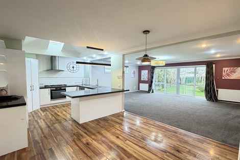 Photo of property in 64 Wellington Road, Wainuiomata, Lower Hutt, 5014