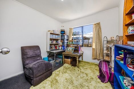 Photo of property in 18 Solveig Place, Randwick Park, Auckland, 2105