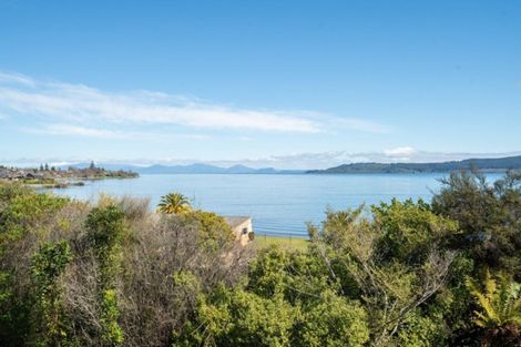 Photo of property in 224 Lake Terrace, Waipahihi, Taupo, 3330