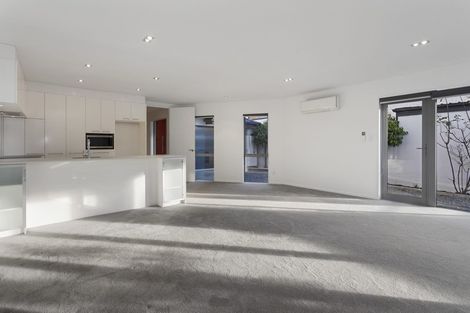 Photo of property in 144a Holly Road, St Albans, Christchurch, 8014