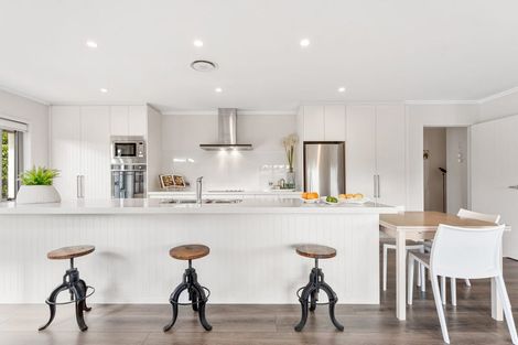 Photo of property in 7 Laurie Street, Red Beach, 0932