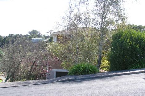 Photo of property in 2/5a Island Bay Road, Beach Haven, Auckland, 0626