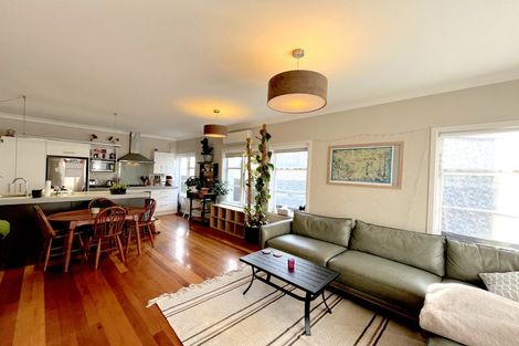 Photo of property in 122 Hamilton Road, Hataitai, Wellington, 6021