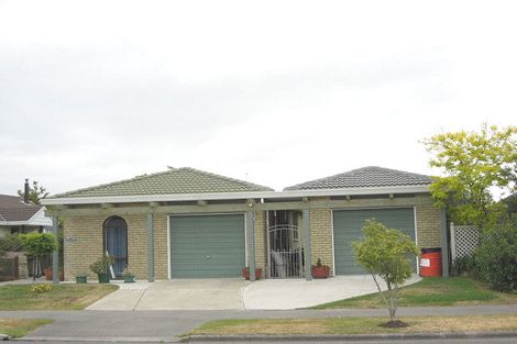 Photo of property in 37 Radiata Avenue, Parklands, Christchurch, 8083