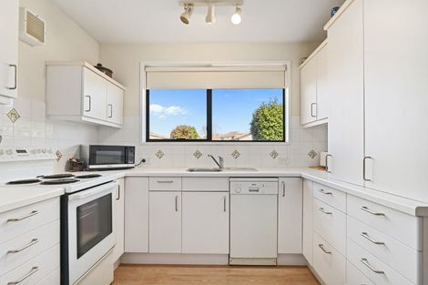 Photo of property in 1/40 Ambleside Drive, Burnside, Christchurch, 8053