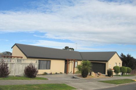 Photo of property in 2 Pointon Glade, Grandview Heights, Hamilton, 3200