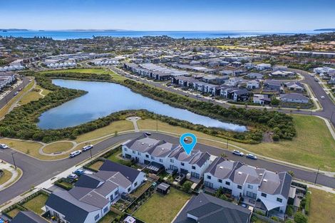 Photo of property in 11 Cambie Avenue, Red Beach, 0932