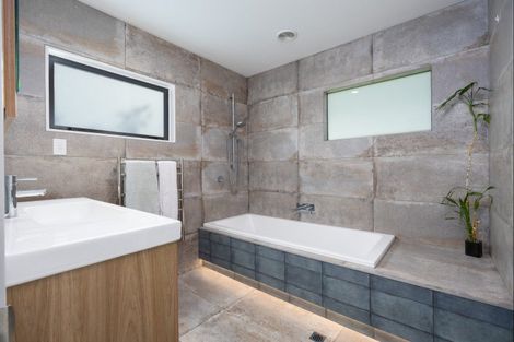 Photo of property in 78a Tosswill Road, Tahunanui, Nelson, 7011