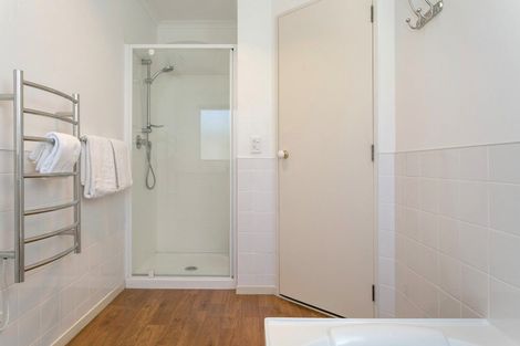 Photo of property in 30 Fairview Terrace, Waipahihi, Taupo, 3330