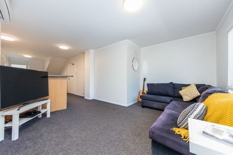 Photo of property in The Haven, 29/120 Beach Haven Road, Beach Haven, Auckland, 0626
