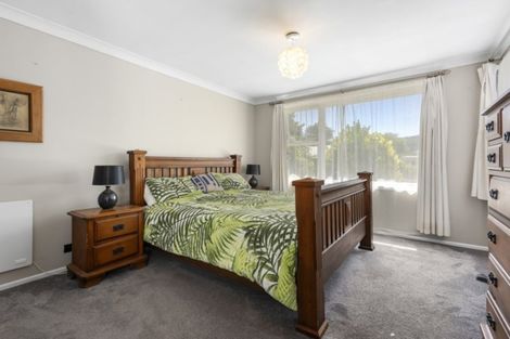 Photo of property in 16 Molloys Road, Te Marua, Upper Hutt, 5018