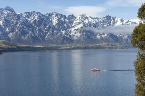 Photo of property in 6 Matau Place, Fernhill, Queenstown, 9300