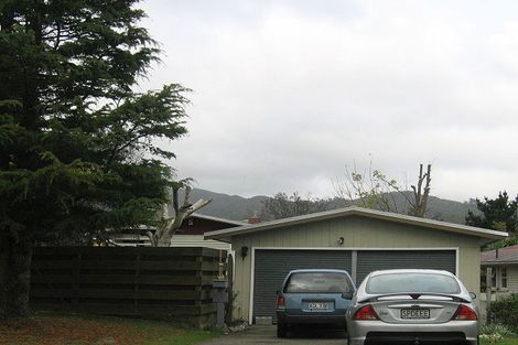 Photo of property in 11 Rawhiti Street, Stokes Valley, Lower Hutt, 5019
