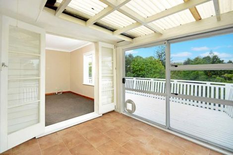 Photo of property in 2/10 Roband Avenue, Glenfield, Auckland, 0629