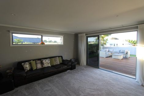 Photo of property in 22 Smith Street, Lepperton, New Plymouth, 4373