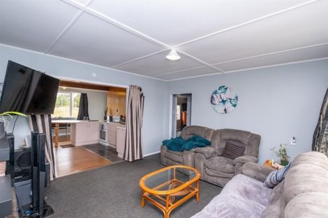 Photo of property in 9 Domain Road, Toko, Stratford, 4392