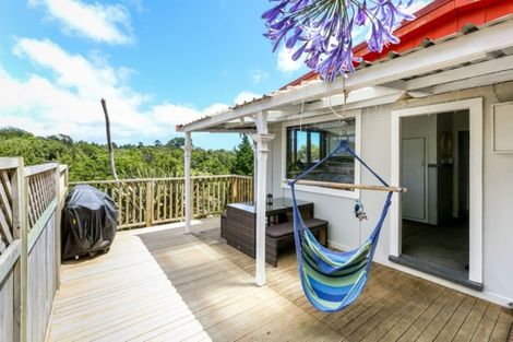 Photo of property in 212 Huatoki Street, Upper Vogeltown, New Plymouth, 4310