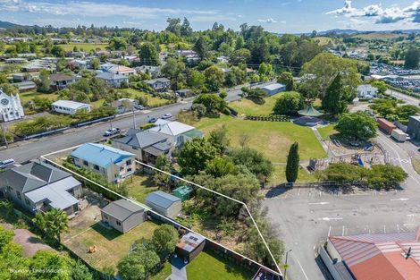 Photo of property in 49 Waverley Street, Waipawa, 4210