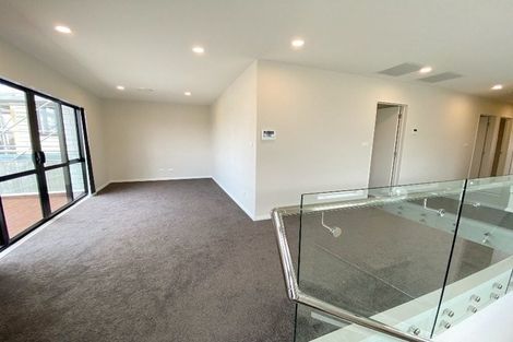 Photo of property in 42 Mcwhirters Farm Lane, Massey, Auckland, 0614