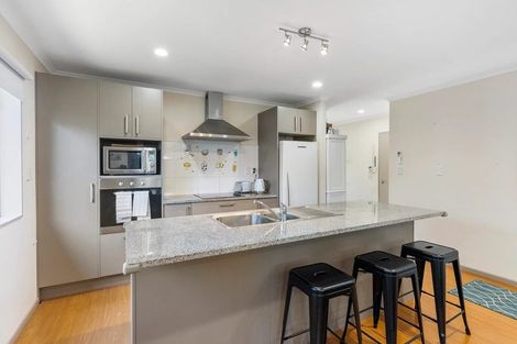 Photo of property in 10d Evans Road, Weymouth, Auckland, 2103