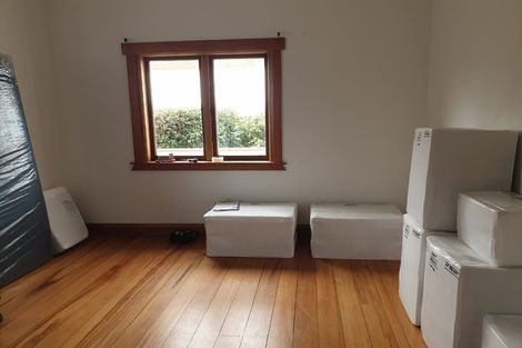 Photo of property in 33 Seaview Terrace, Northland, Wellington, 6012