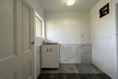 Photo of property in 23 Ronald Place, Manurewa, Auckland, 2102