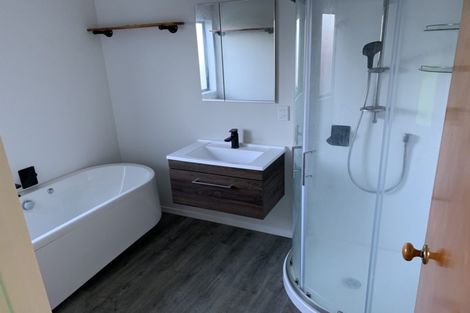 Photo of property in 18 Church Street, Swanson, Auckland, 0612