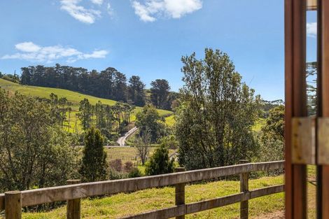 Photo of property in 117 Worrall Road, Kumeu, 0891