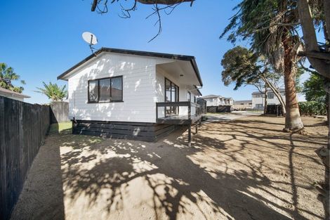 Photo of property in 2/230 Finlayson Avenue, Clendon Park, Auckland, 2103