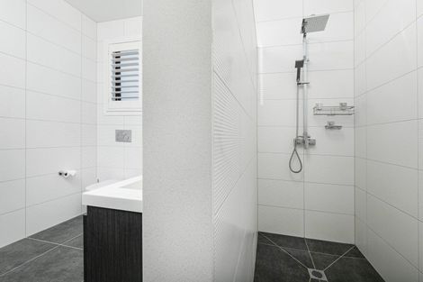 Photo of property in 80 Riverhead Point Drive, Riverhead, 0820