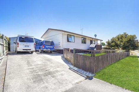 Photo of property in 18 Lloyd Drive, Nawton, Hamilton, 3200