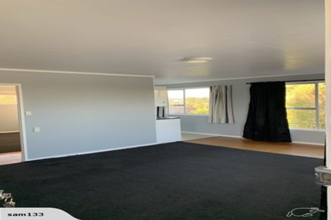 Photo of property in 2/65 Cliff View Drive, Green Bay, Auckland, 0604