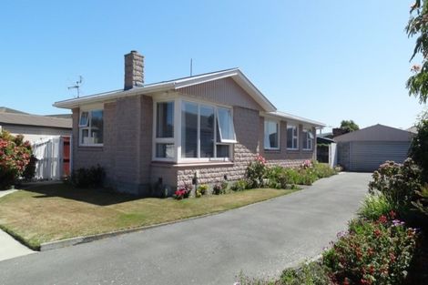 Photo of property in 44 Wychwood Crescent, Bishopdale, Christchurch, 8053