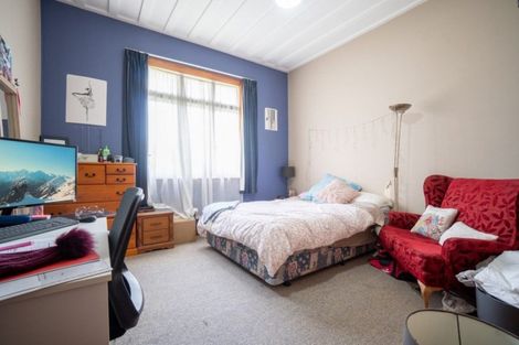 Photo of property in 18 Bryant Street, Takaro, Palmerston North, 4412