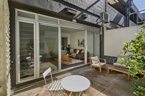 Photo of property in Las Olas De Cuba, 2/35 Torrens Terrace, Mount Cook, Wellington, 6011