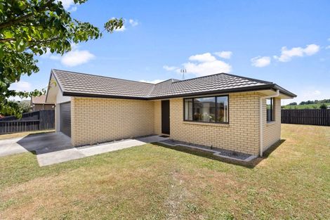 Photo of property in 13 Chadwick Place, Rototuna North, Hamilton, 3210