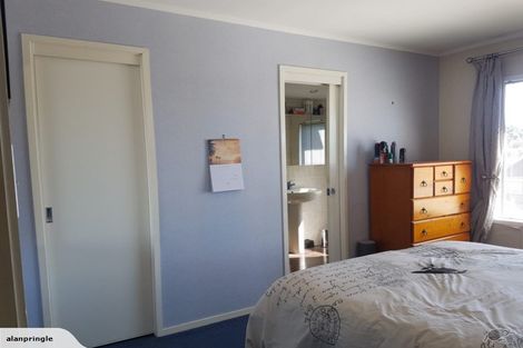 Photo of property in 78 Hattaway Avenue, Bucklands Beach, Auckland, 2012