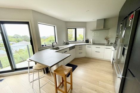 Photo of property in 149 Kelburn Parade, Kelburn, Wellington, 6012