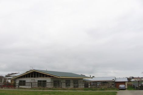 Photo of property in 38 Avenue Road, Foxton, 4814