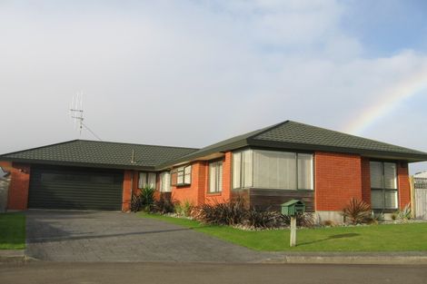 Photo of property in 115 Summerhill Drive, Fitzherbert, Palmerston North, 4410