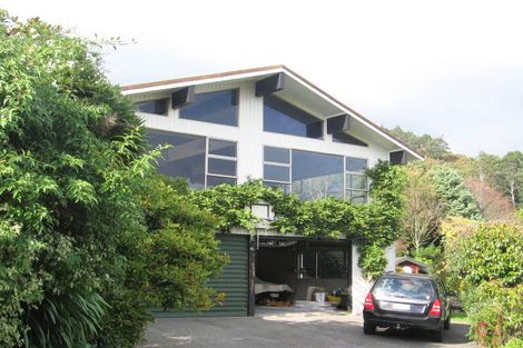 Photo of property in 18 Summit Road, Fairfield, Lower Hutt, 5011