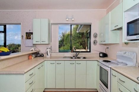 Photo of property in 22 Coster Road, Muriwai, Waimauku, 0881