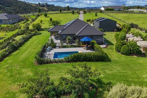 Photo of property in 3 Fernbird Grove, Kerikeri, 0294