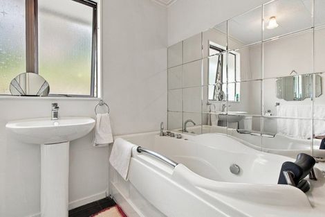 Photo of property in 44 Rangitake Drive, Spotswood, New Plymouth, 4310
