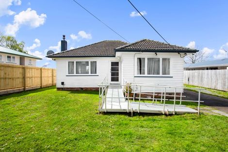 Photo of property in 55 Beaubank Road, Kelston, Auckland, 0602