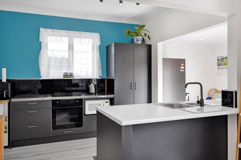 Photo of property in 29 Clifford Road, Eltham, 4322