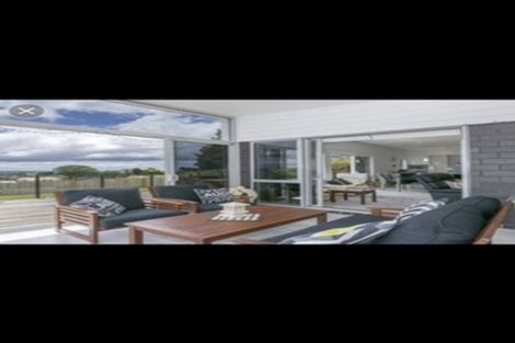 Photo of property in 22 Raptor Way, Welcome Bay, Tauranga, 3175