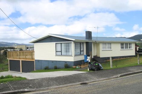 Photo of property in 19 Doctors Hill Road, Maungaturoto, 0520